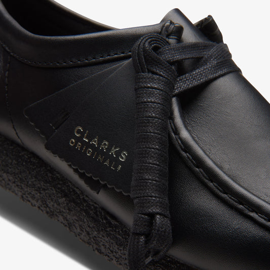 Zapatos Casual De La Marca Clarks  Para Hombre Modelo Wallabee Black Leather En Color Negro