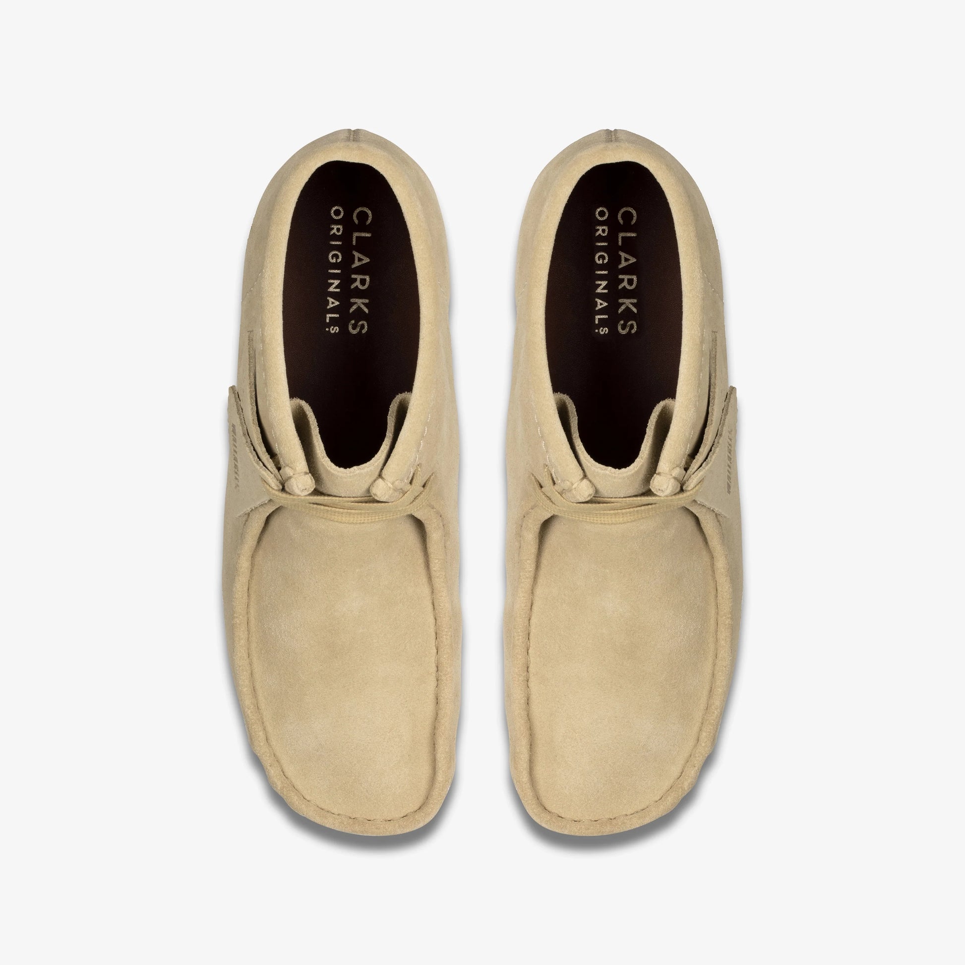 Botas De La Marca Clarks  Para Hombre Modelo Wallabee Boot Maple Suede En Color Beige