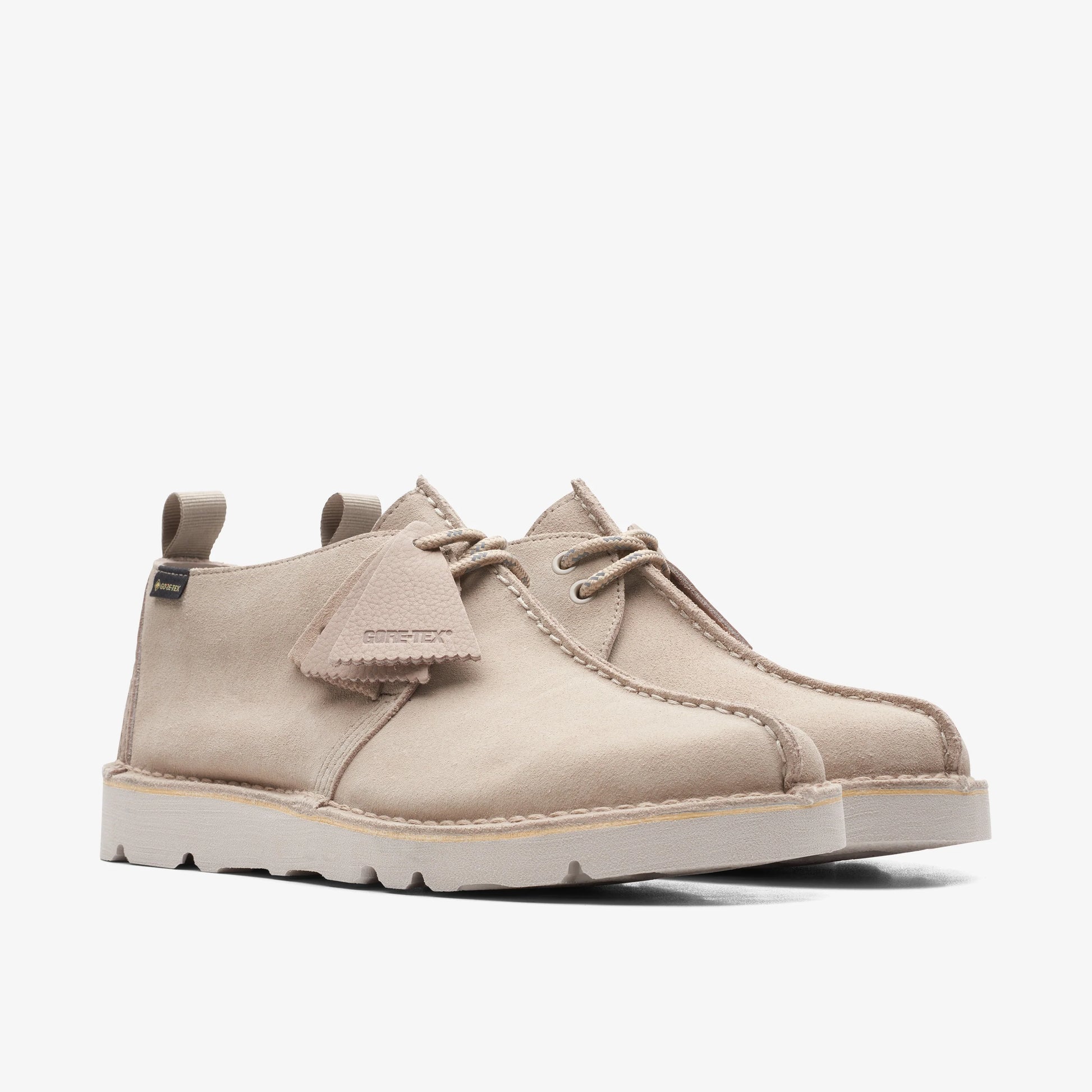 Zapatos Casual De La Marca Clarks  Para Hombre Modelo Desert Trekgtx Sand Suede En Color Beige