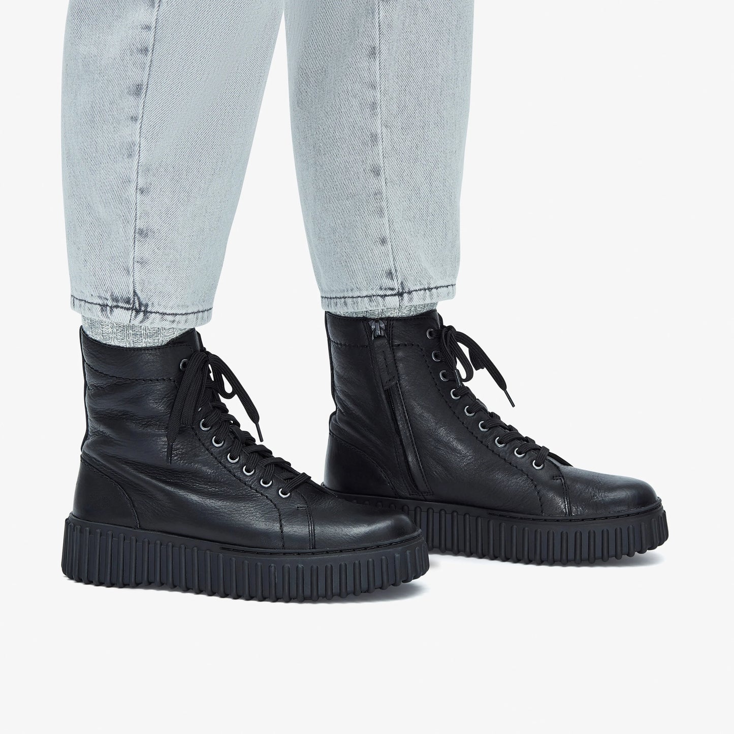 Botas De La Marca Clarks  Para Mujer Modelo Torhill Rise Black Leather En Color Negro