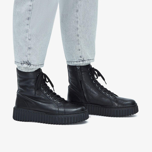 Botas De La Marca Clarks  Para Mujer Modelo Torhill Rise Black Leather En Color Negro