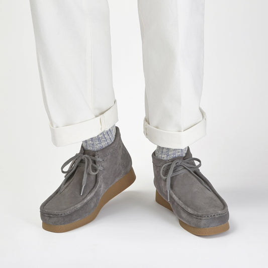 CLARKS | BOTINES | HOMBRE | WALLABEEEVO BT GREY SUEDE | GRIS
