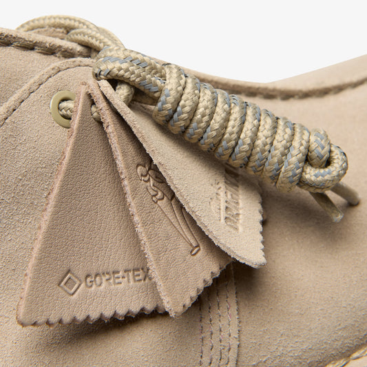 Zapatos Casual De La Marca Clarks  Para Hombre Modelo Desert Trekgtx Sand Suede En Color Beige
