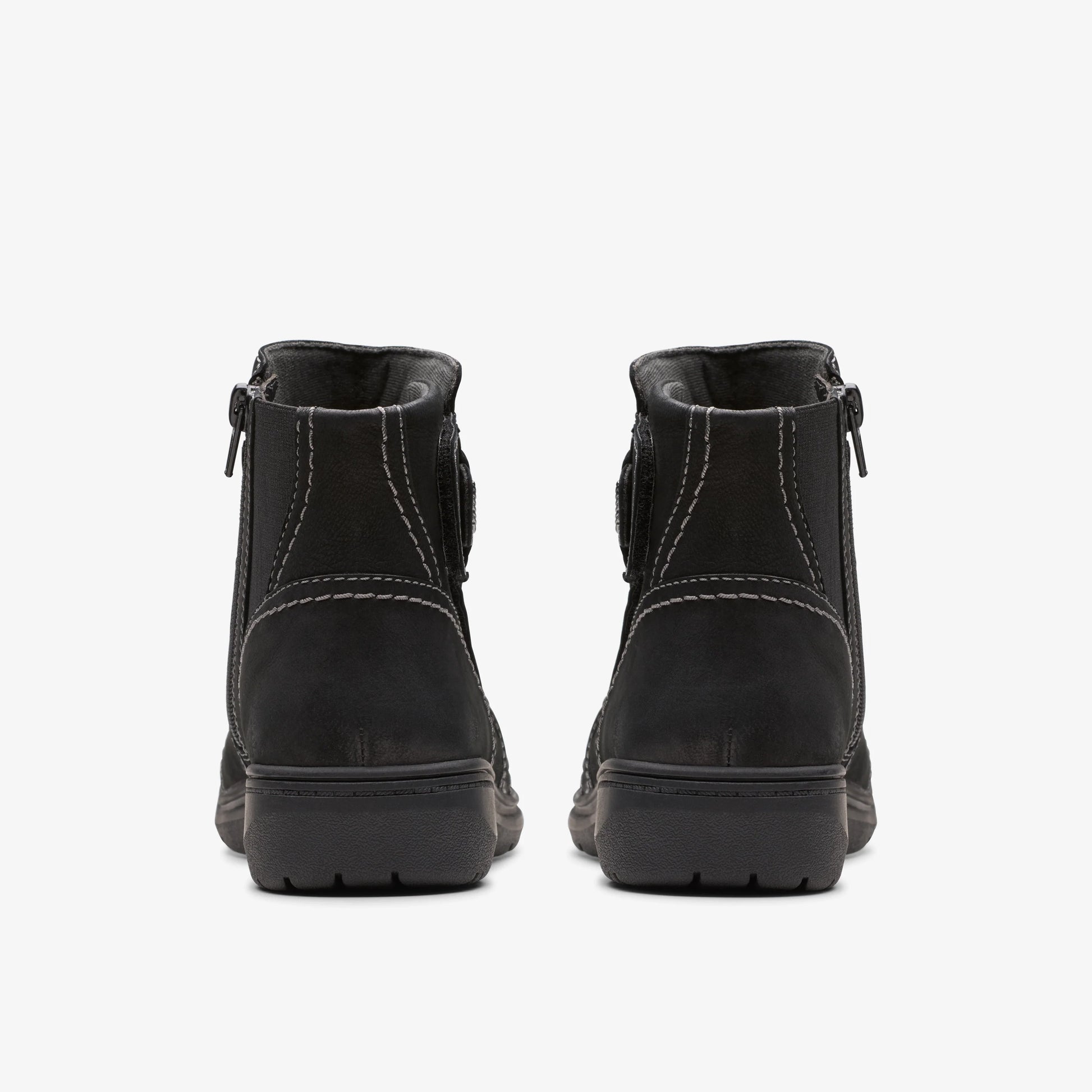 Botas De La Marca Clarks  Para Mujer Modelo Carleigh Style Black Nubuck En Color Negro