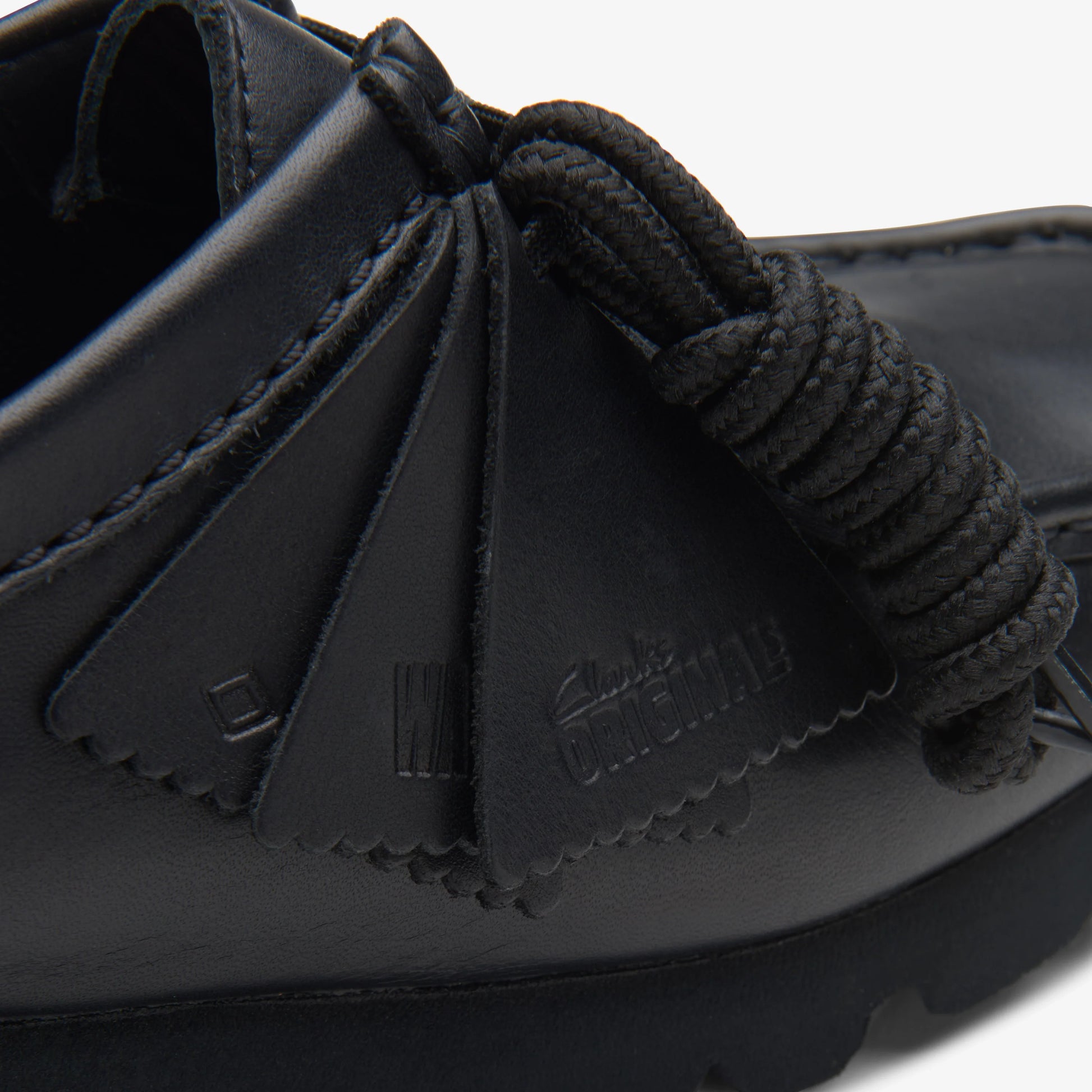 Sandalias De La Marca Clarks  Para Mujer Modelo Wallabee.Gtx Blk/Black Lea En Color Negro