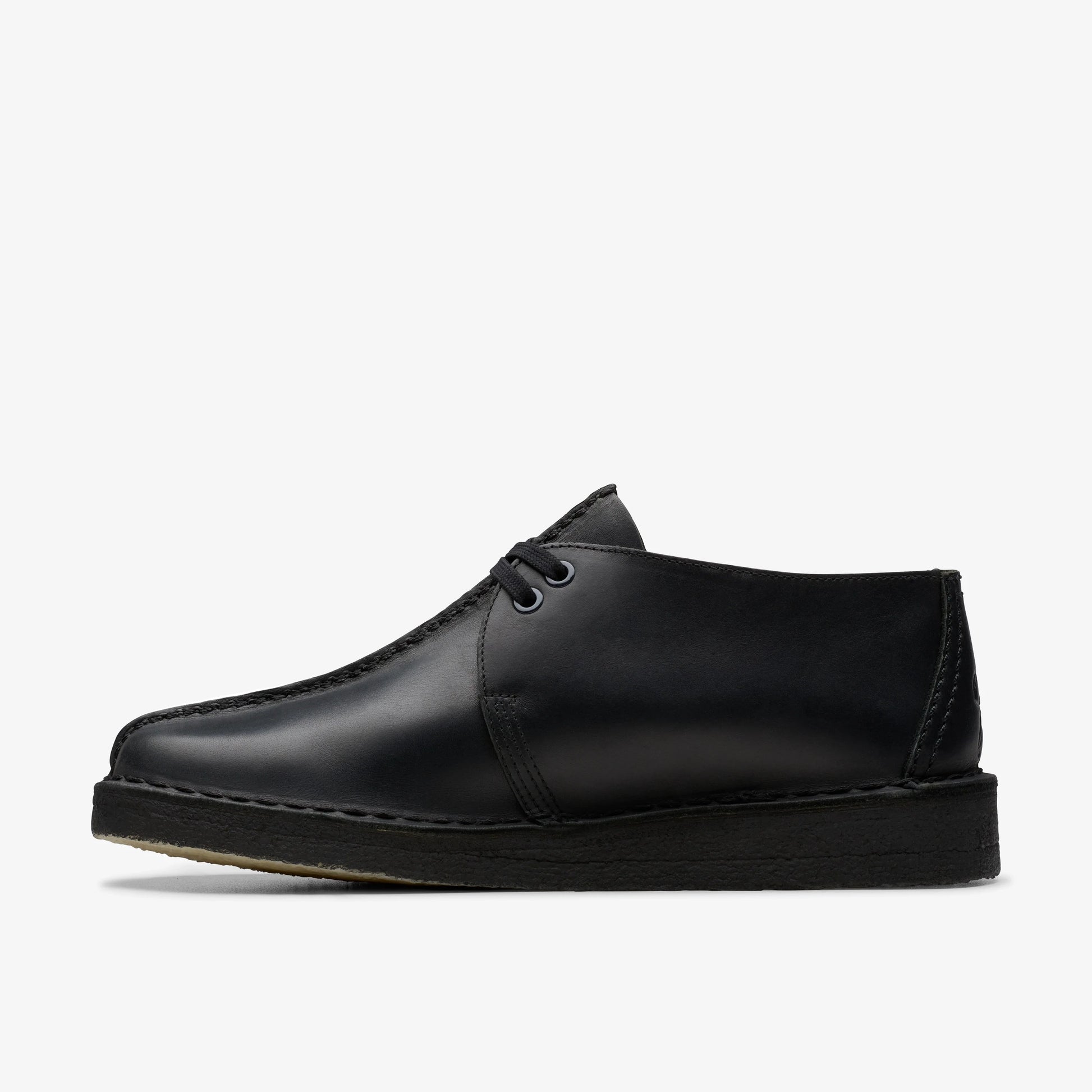 Zapatos Casual De La Marca Clarks  Para Hombre Modelo Desert Trek Blk Smooth Lea En Color Negro