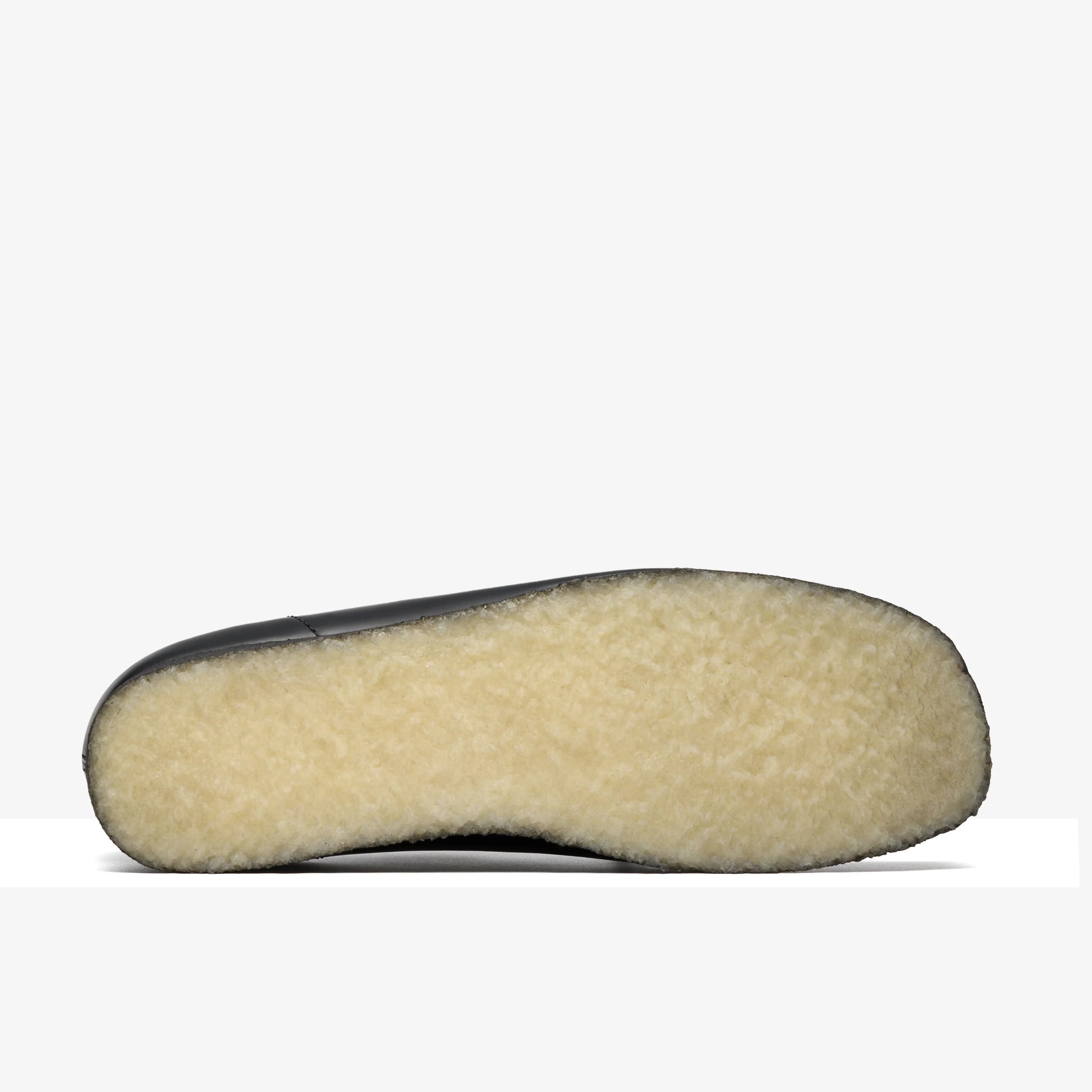Zapatos Casual De La Marca Clarks  Para Hombre Modelo Wallabee Blk Hishine Lea En Color Negro