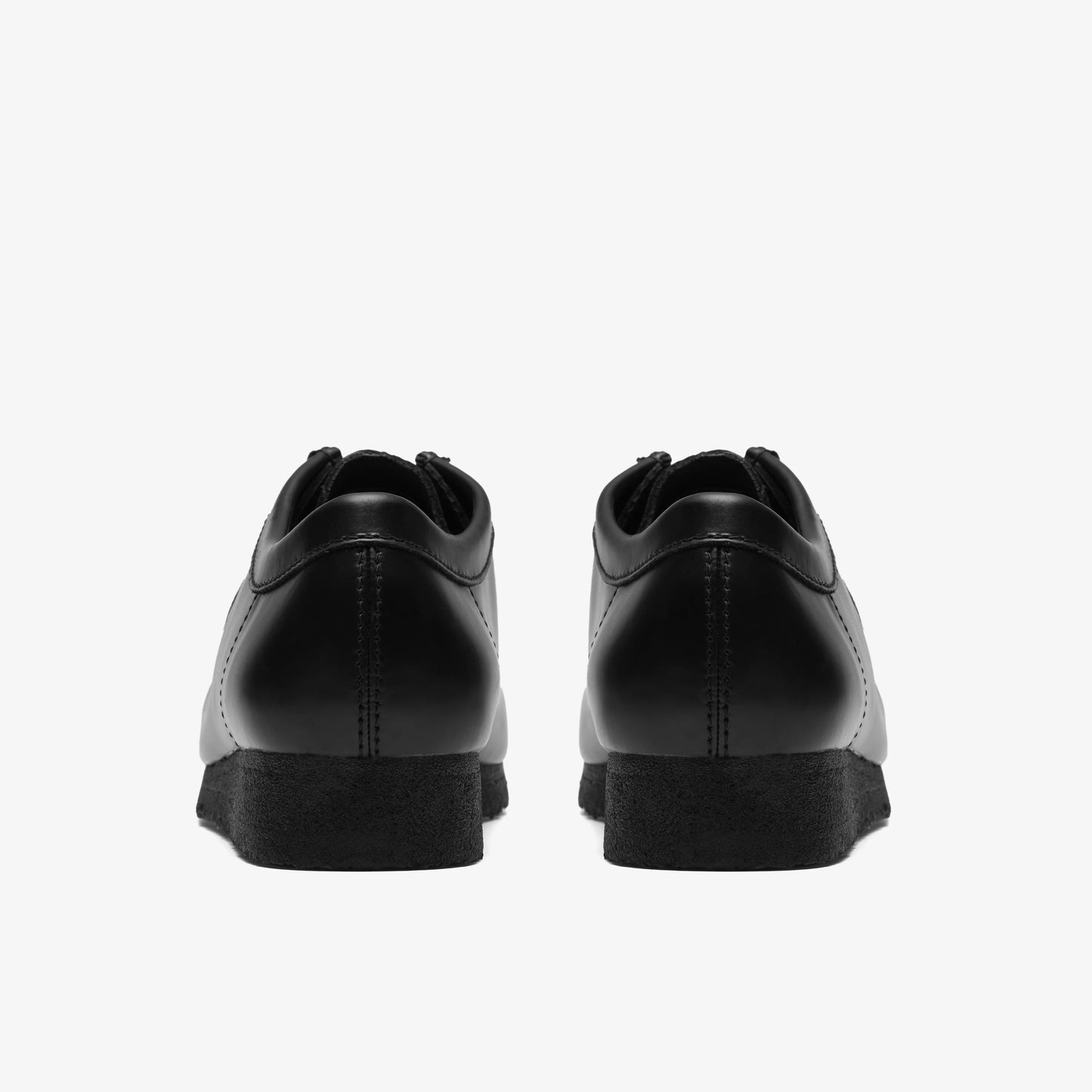 Zapatos Casual De La Marca Clarks  Para Hombre Modelo Wallabee Blk Hishine Lea En Color Negro