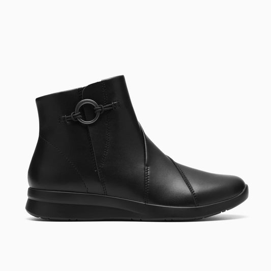 Botas De La Marca Clarks  Para Mujer Modelo Ellowyn Deva Black Leather En Color Negro