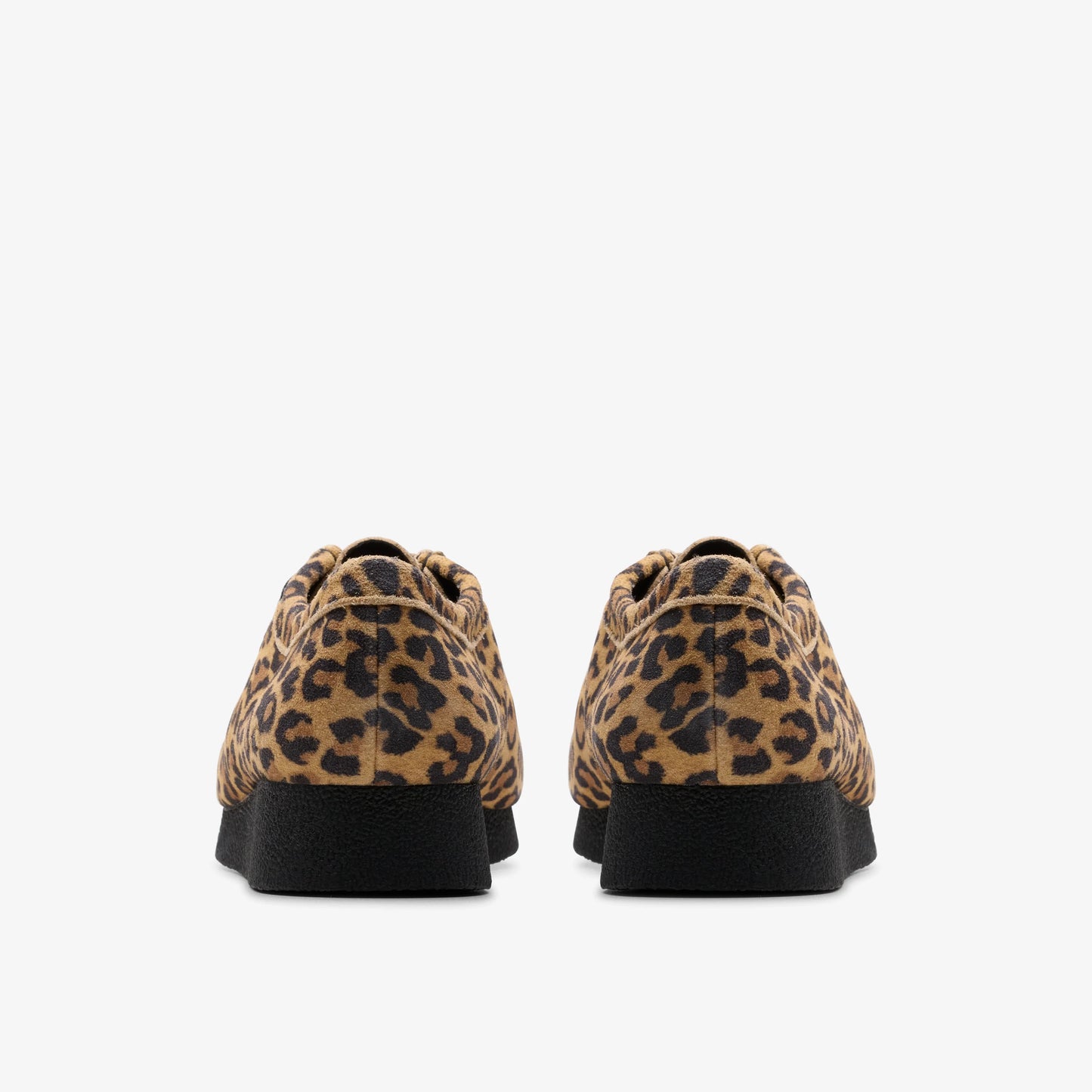 Zapatos Casual De La Marca Clarks  Para Mujer Modelo Wallabeeevosh Leopard Suede En Color Animal Print