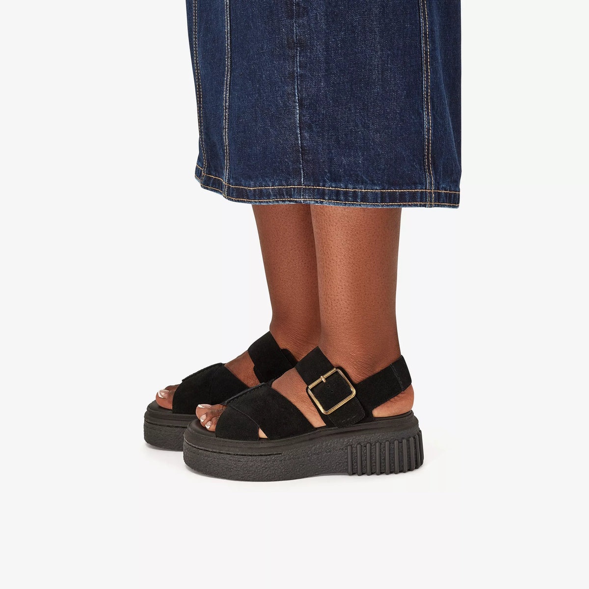 CLARKS Evamar Wish، صنادل أسود للنساء من Tascón