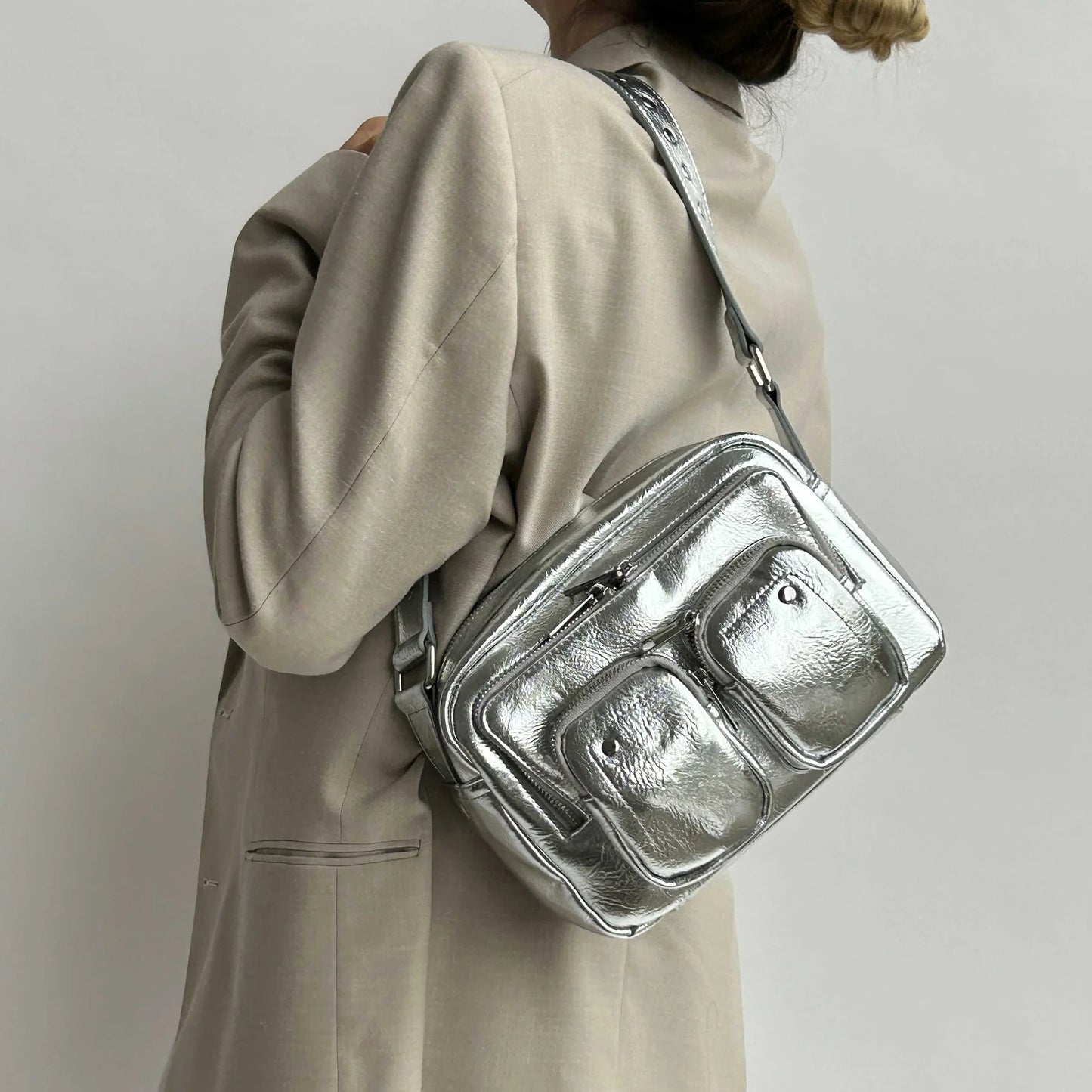 NUNOO | CROSSBODY FOR WOMEN | ELLIE RECYCLED COOL SILVER | ARGENTO