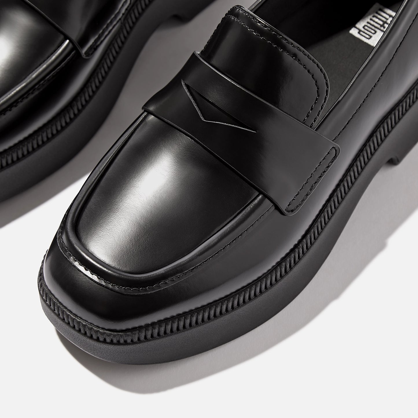 FITFLOP | レディース ローファー | W F LUMA チャンキー スナッフル ボックス レザー D/ウェッジ ローファー ブラック | ブラック