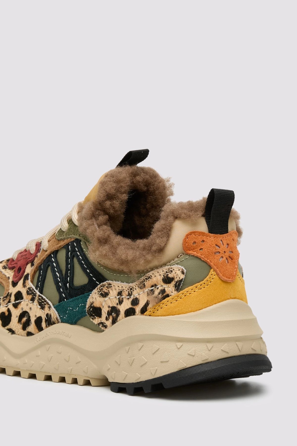FLOWER MOUNTAIN Solin Woman Suede/nylon Brown-military-black-pony: multicolor baskets pour femme