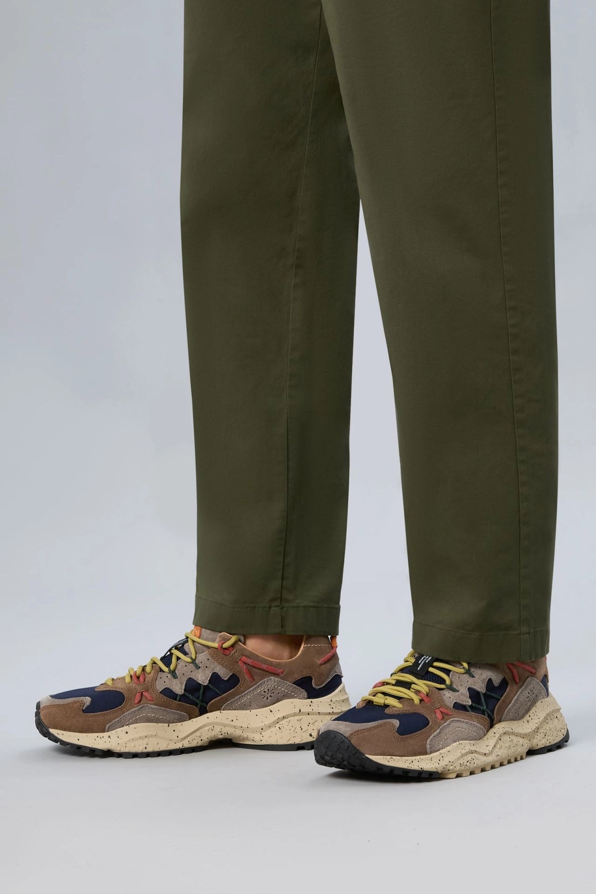 FLOWER MOUNTAIN Yamabushi MAN Suede/nylon Brown-black-mud: brązowy sneakersy dla mężczyzn
