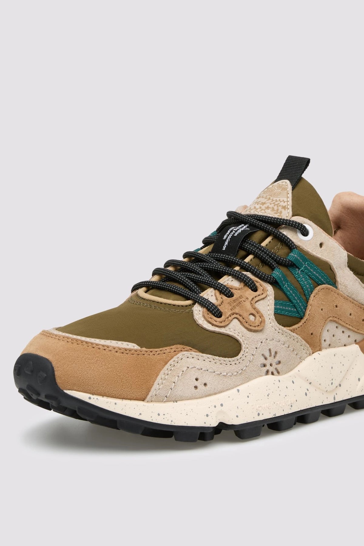 FLOWER MOUNTAIN Yamano 3 MAN Suede/nylon Cream-brown-taupe: brown trainers for men