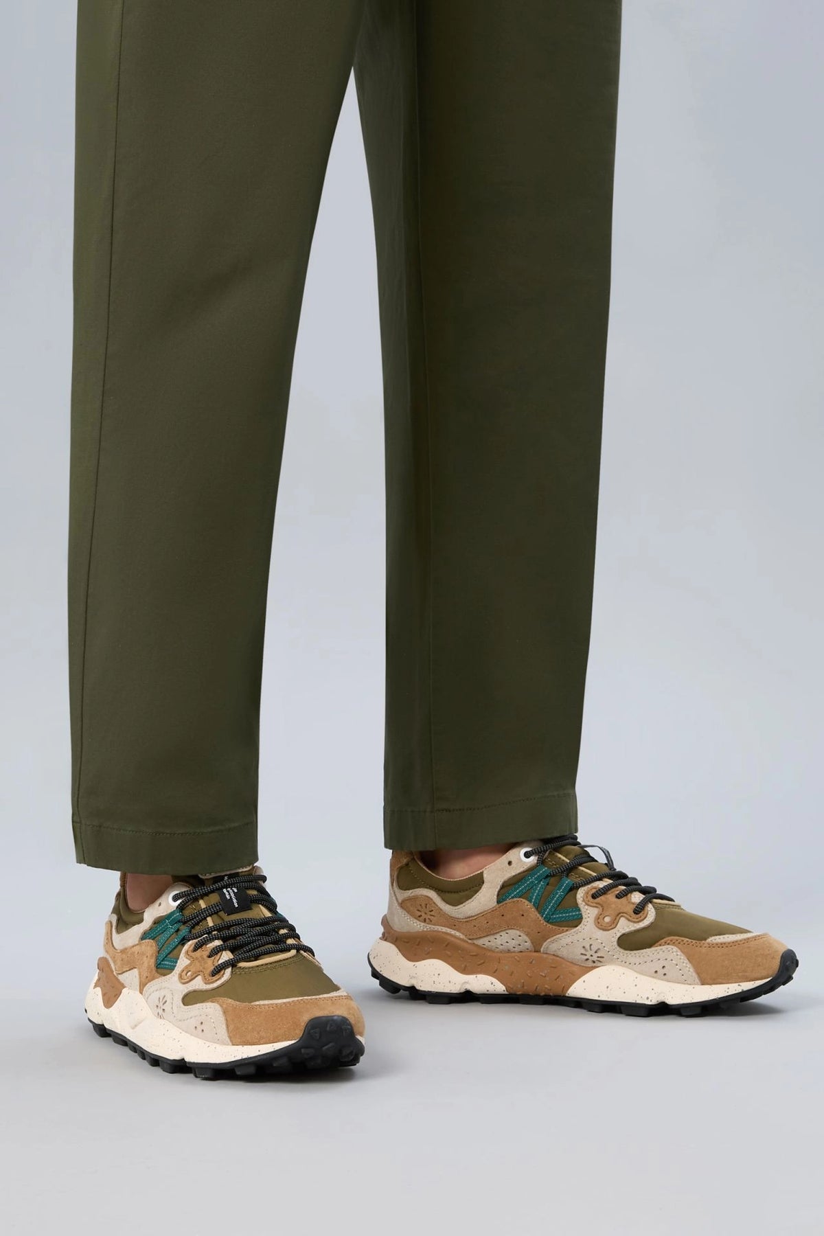 FLOWER MOUNTAIN Yamano 3 MAN Suede/nylon Cream-brown-taupe: brown trainers for men