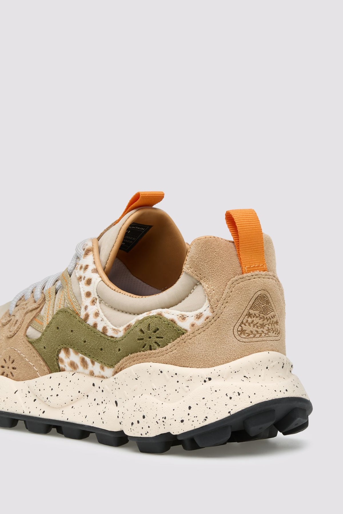 FLOWER MOUNTAIN Yamano 3 UNI COW Velour Beige-cognac-brown: коричневый кроссовки для женщин