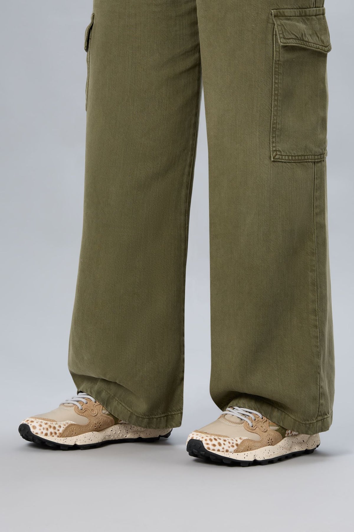 FLOWER MOUNTAIN Yamano 3 UNI COW Velour Beige-cognac-brown: коричневый кроссовки для женщин