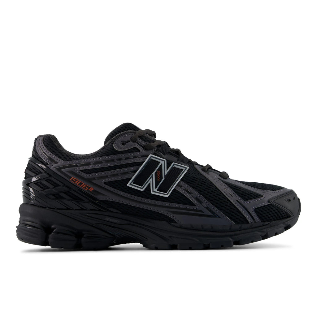 NEW BALANCE 1906 Black: чорний кросівки для чоловіків