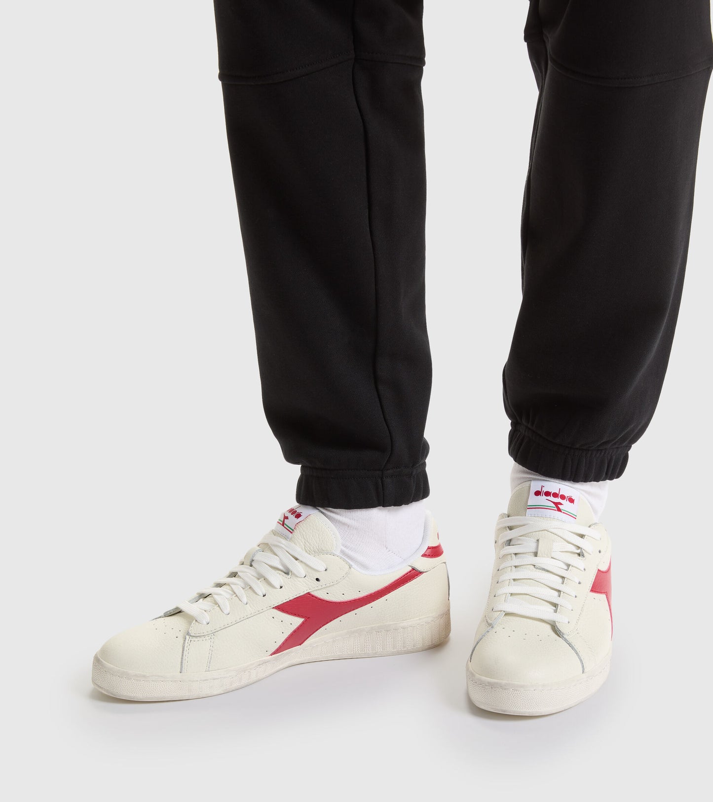 DIADORA | 男女通用运动鞋 | GAME L LOW WAXED WHITE/RED | 白色的