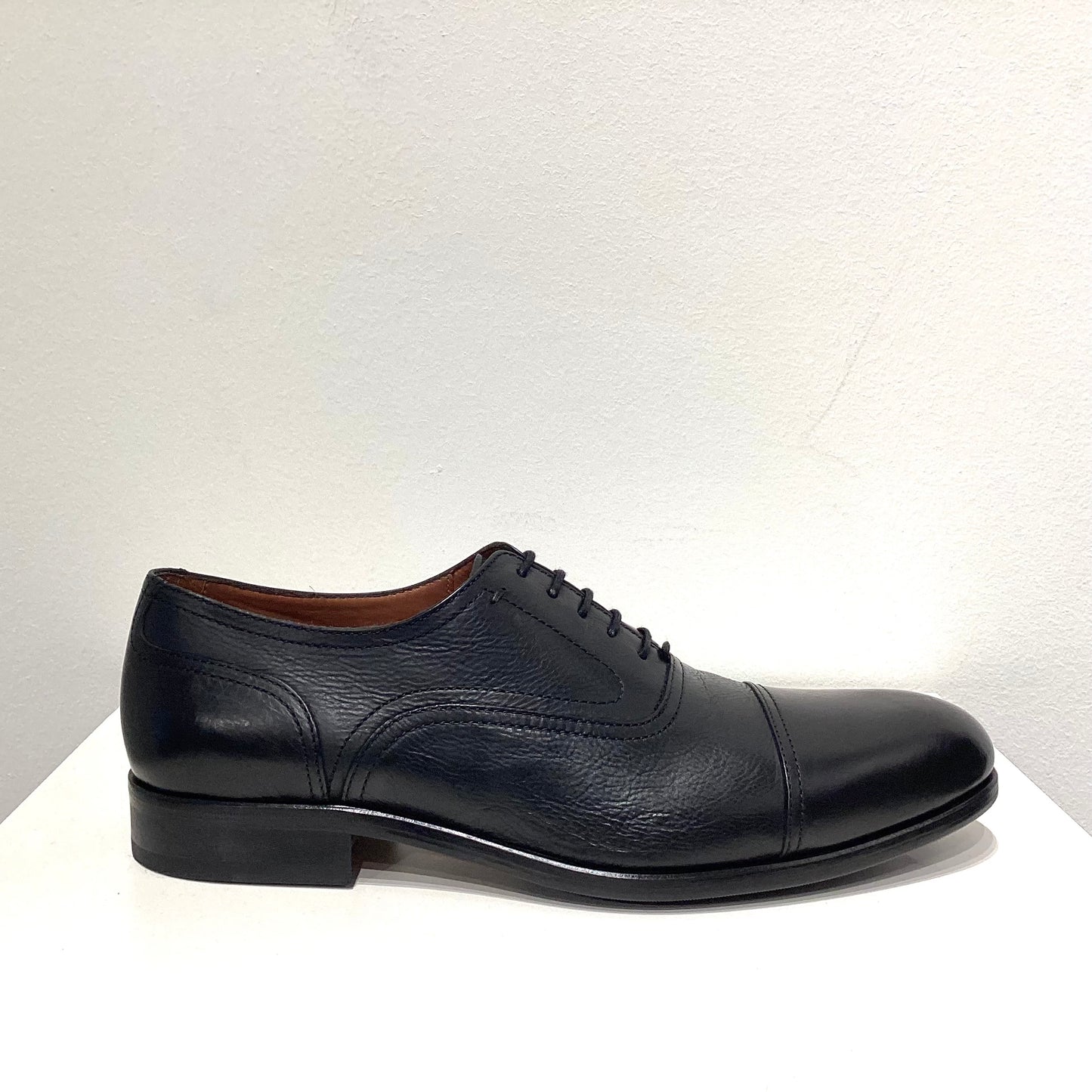 LOTTUSSE | ZAPATOS DE VESTIR HOMBRE | OXFORD LUTTON PIEL DE VACUNO MOKA | NEGRO