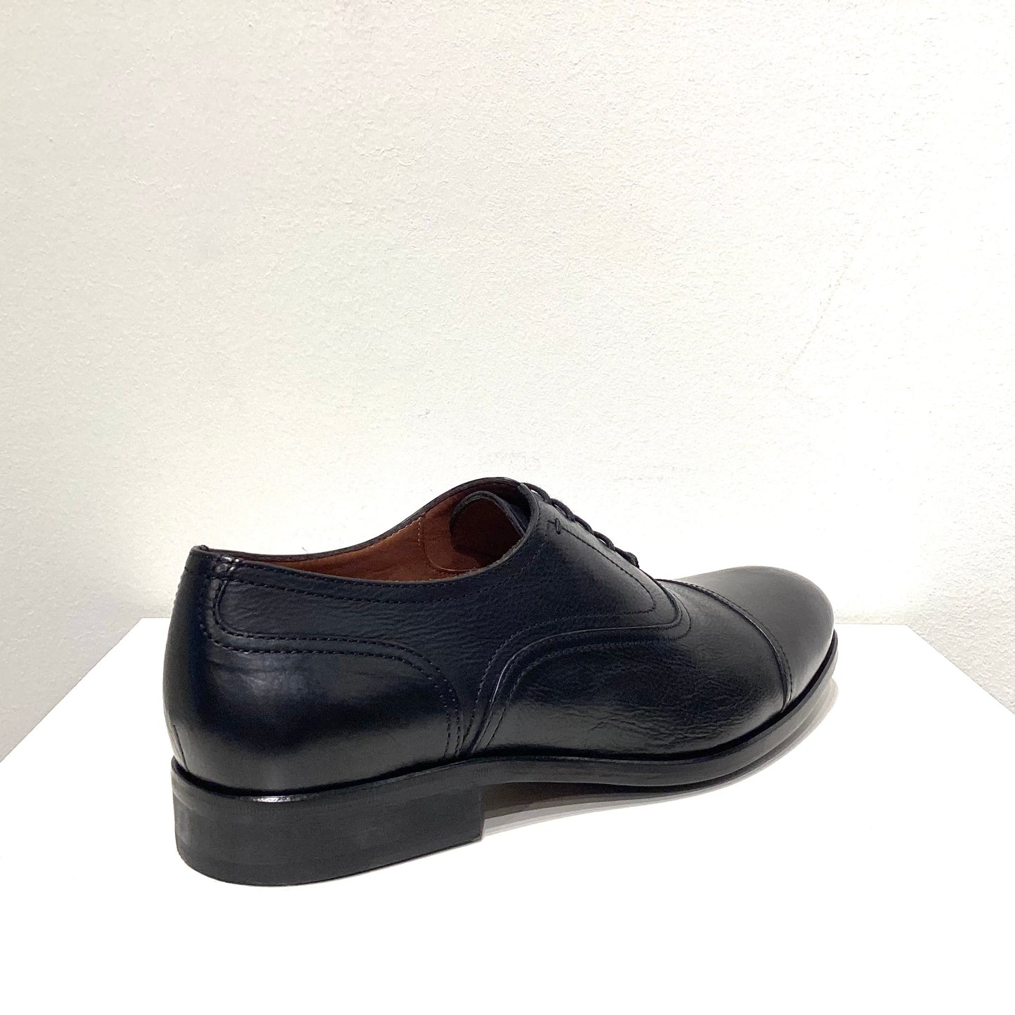 LOTTUSSE | ZAPATOS DE VESTIR HOMBRE | OXFORD LUTTON PIEL DE VACUNO MOKA | NEGRO