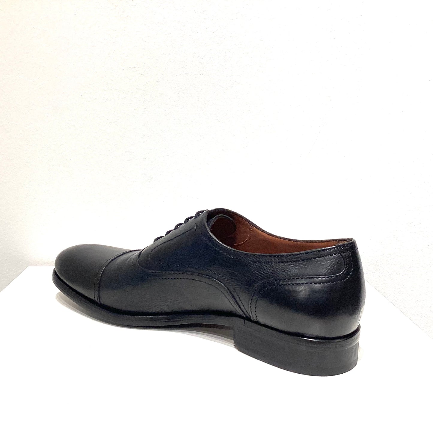 LOTTUSSE | ZAPATOS DE VESTIR HOMBRE | OXFORD LUTTON PIEL DE VACUNO MOKA | NEGRO