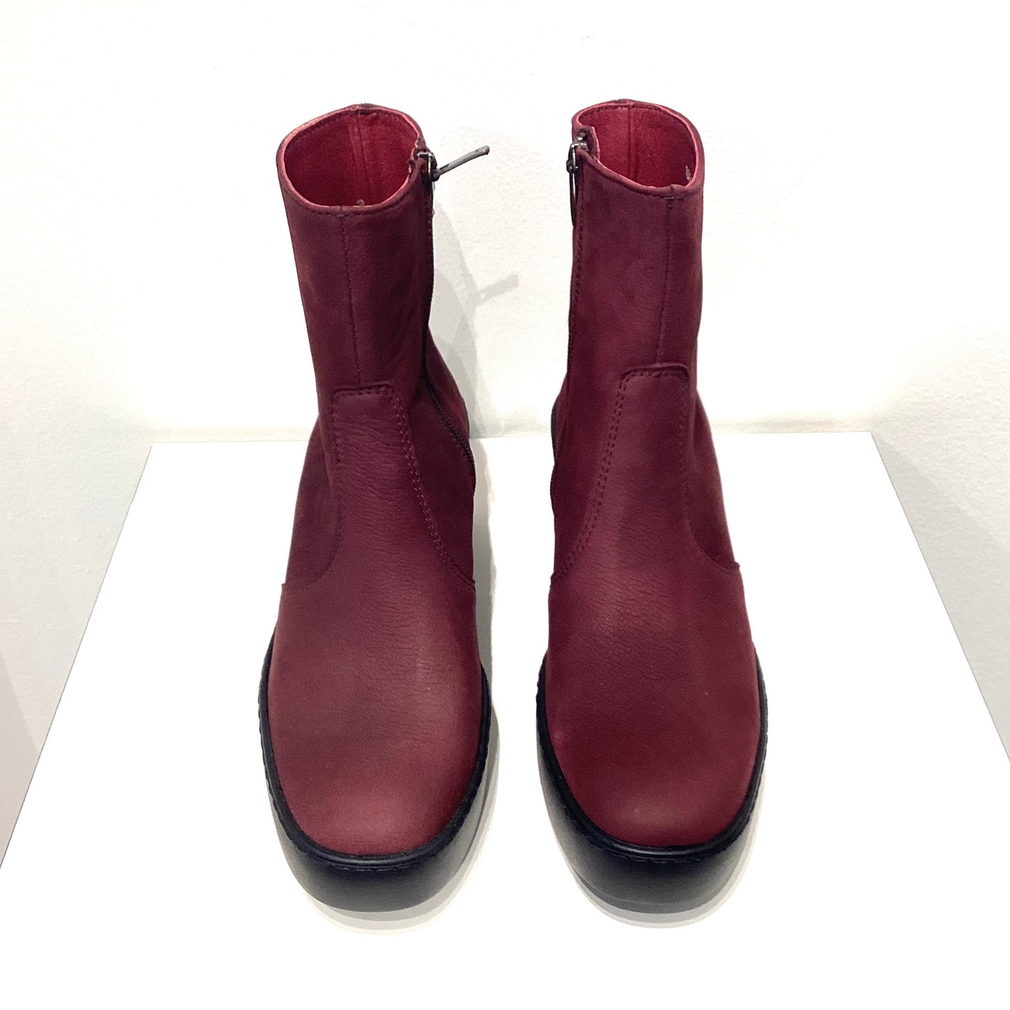 ART | WOMEN'S BOOTS | 1656 BURGUNDY/SOFIA NUBUCK | RED