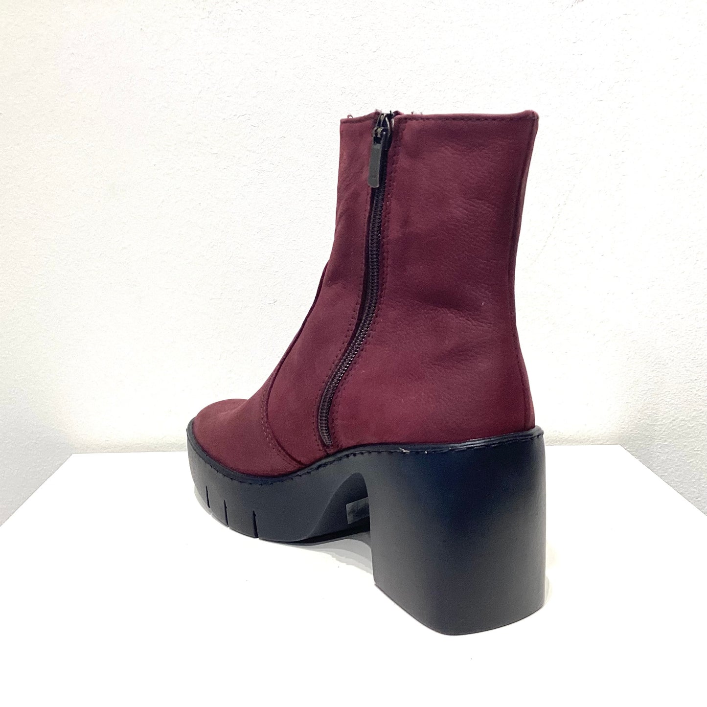 ART | WOMEN'S BOOTS | 1656 BURGUNDY/SOFIA NUBUCK | RED