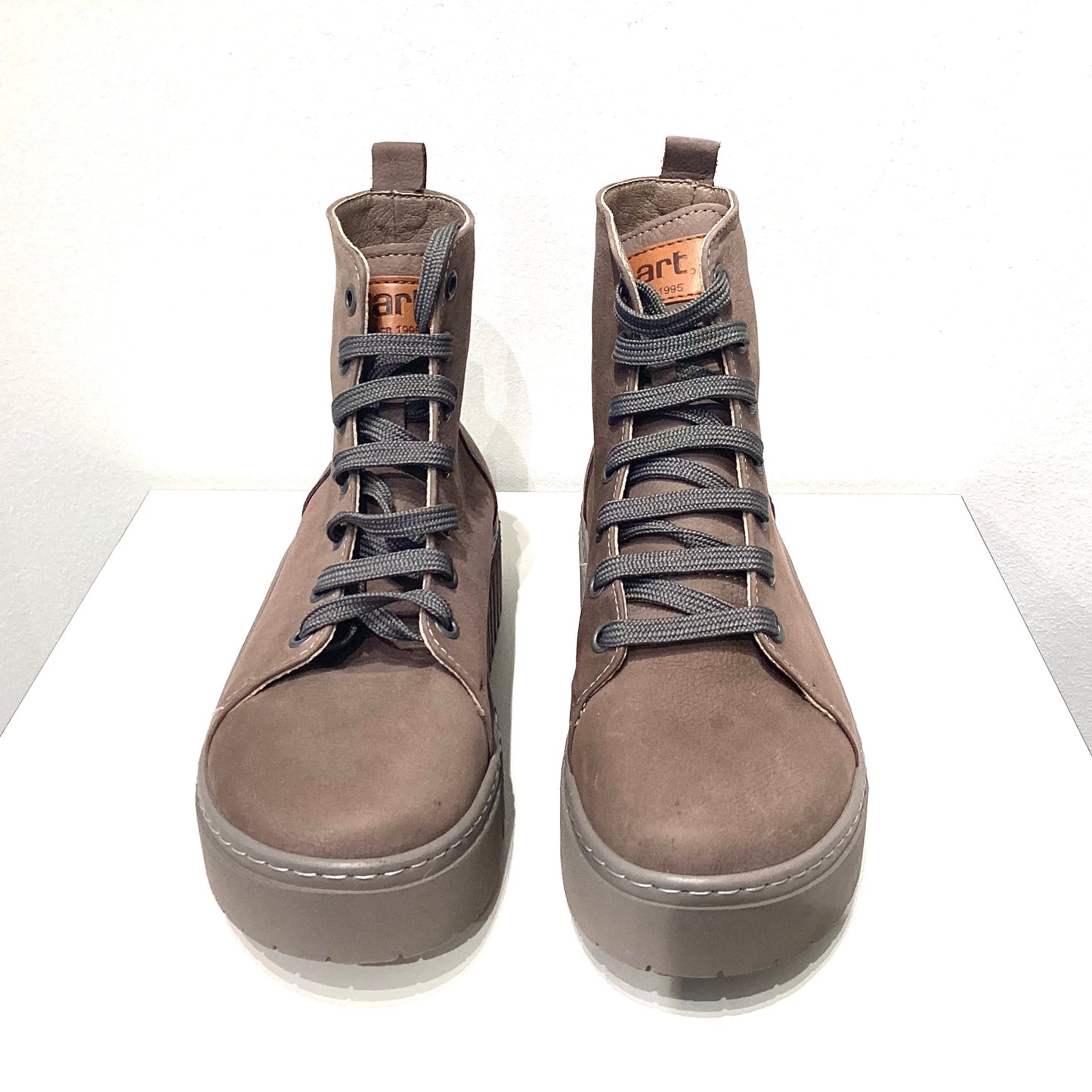 ART | BOTINS DONA | 1513 NOBUCK TAUPE/BRIGHTON | MARRÓ