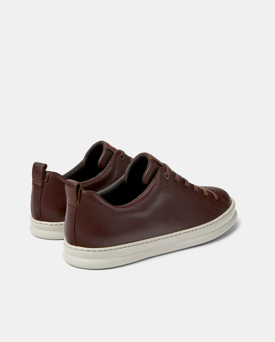 CAMPER Runner, brun sneakers för herr hos Tascón
