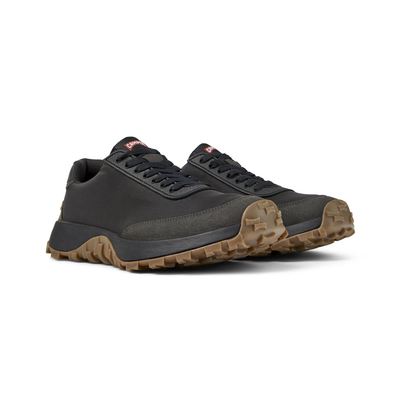 sneakers para hombre modelo drift trail black en color negro