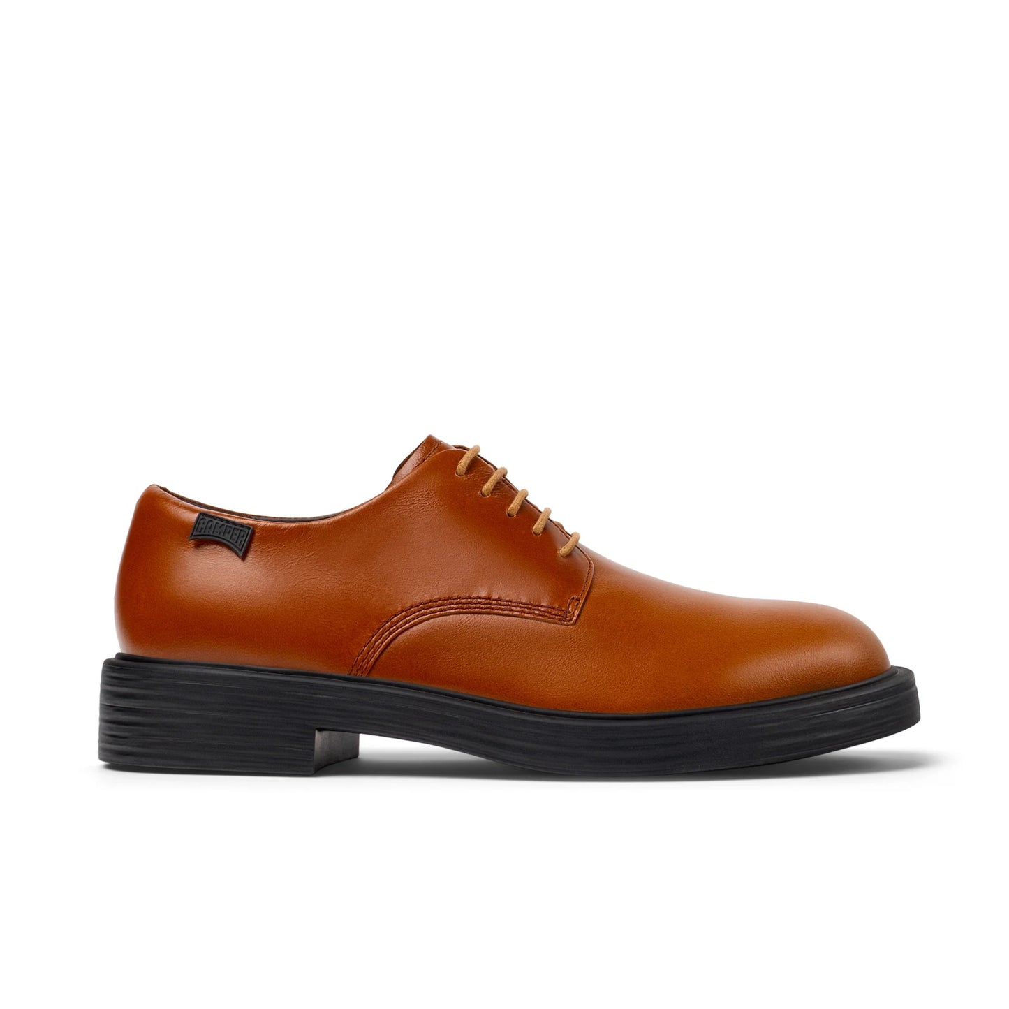 zapatos casual para hombre modelo dean medium brown en color marrón