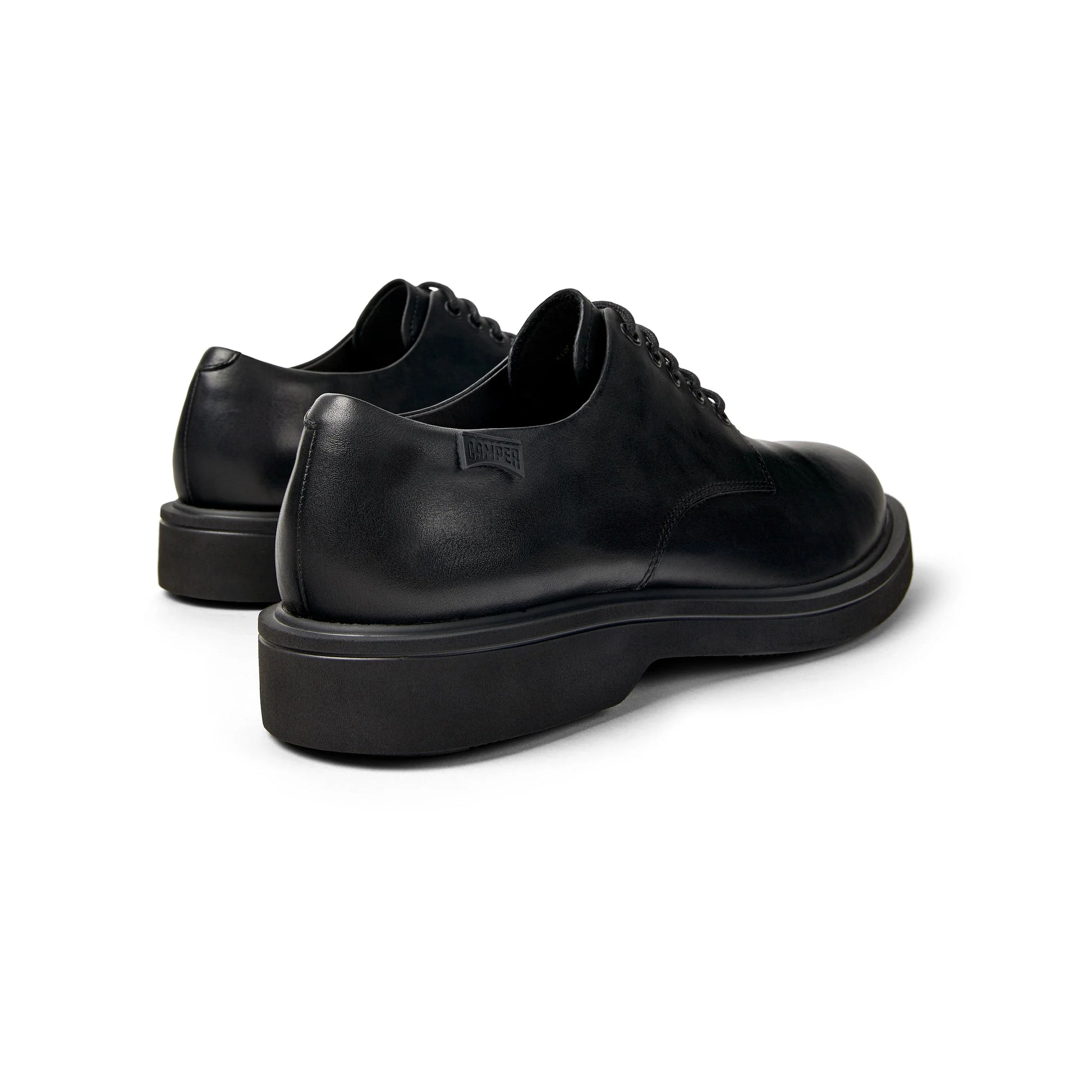 zapatos casual para hombre modelo norman black en color negro