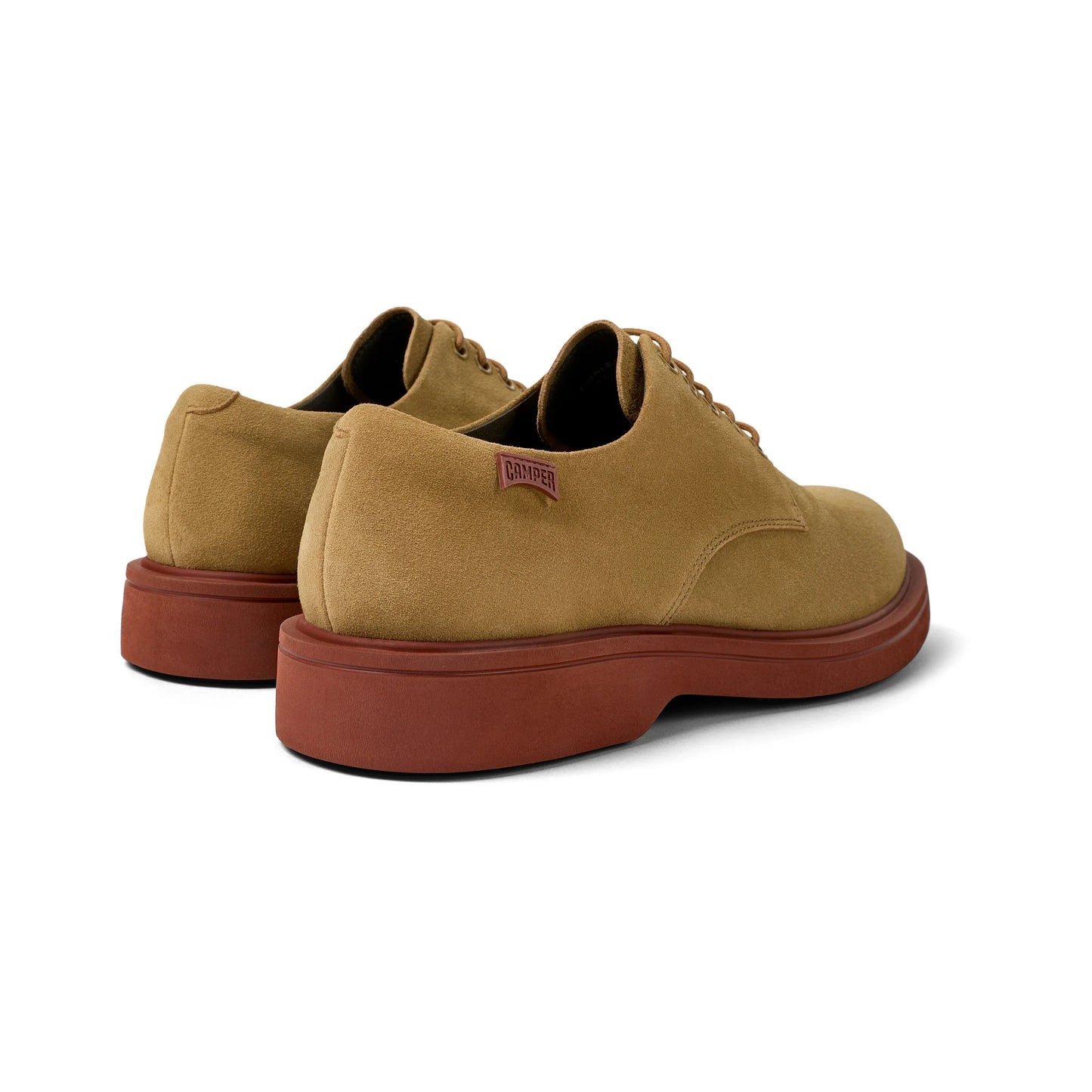 zapatos casual para hombre modelo norman medium brown en color marrón