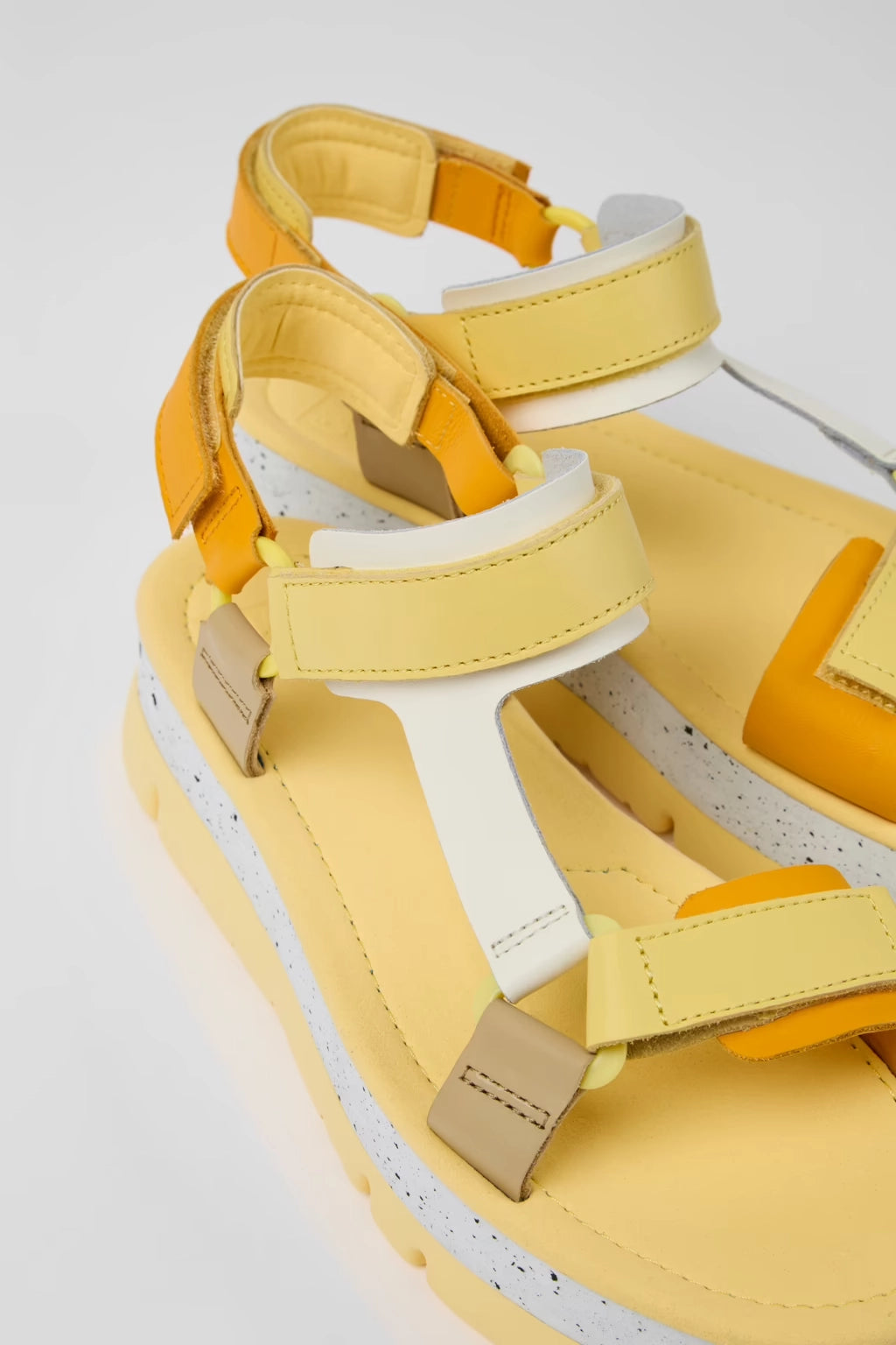 CAMPER Oruga UP: neutro sandali da donna
