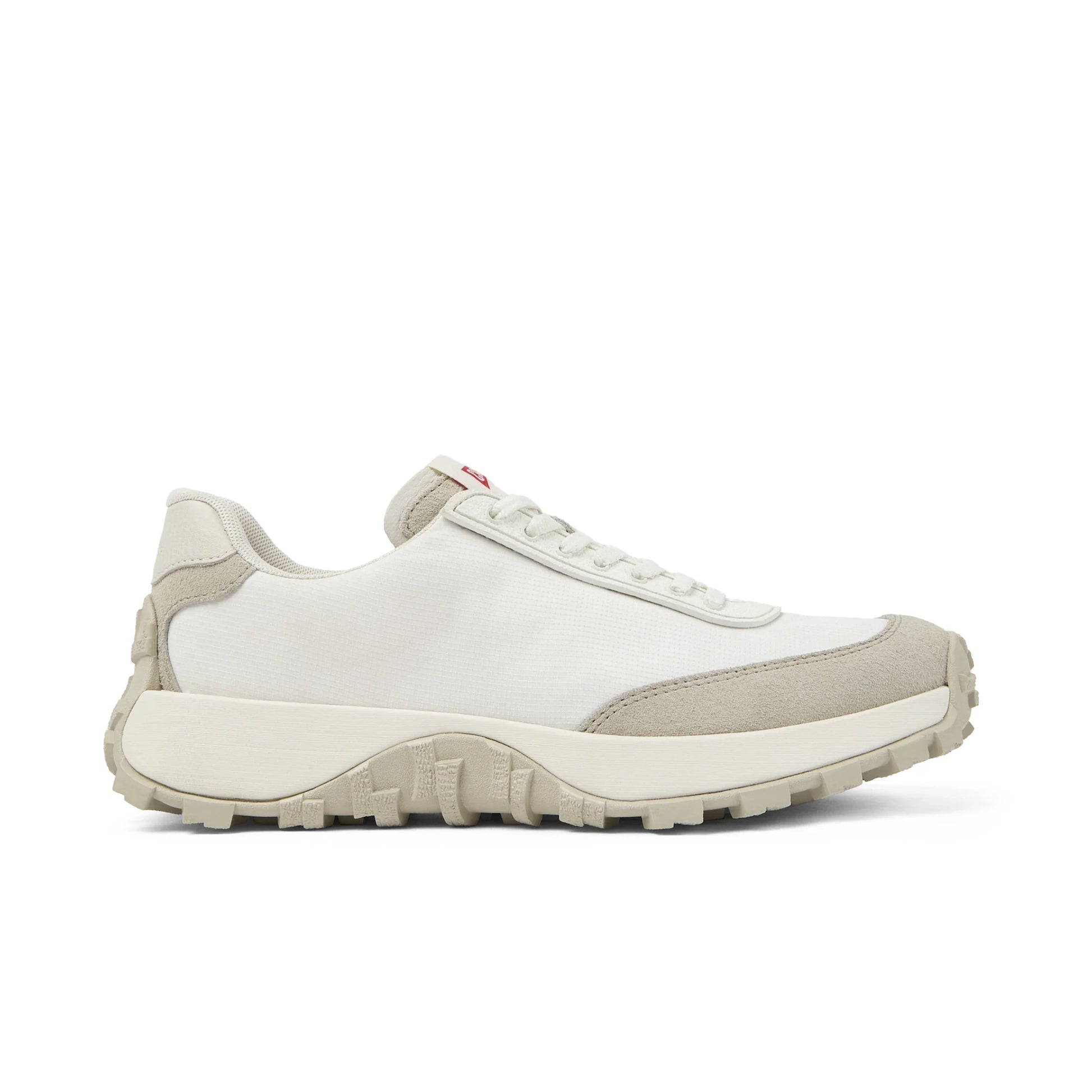 sneakers para mujer modelo drift trail white natural en color blanco