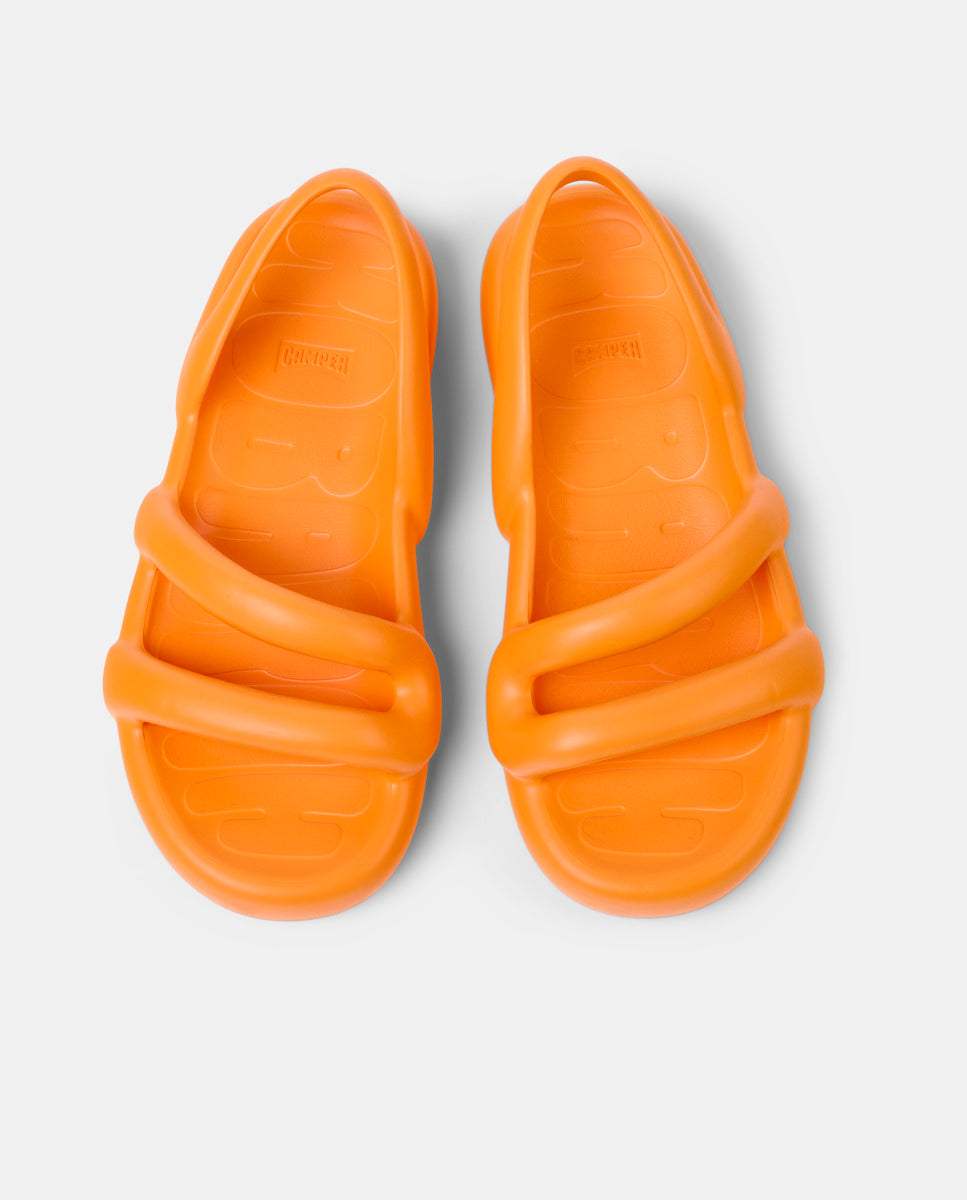 CAMPER Kobarah Flat Amarillo, sandali neutro da donna da Tascón