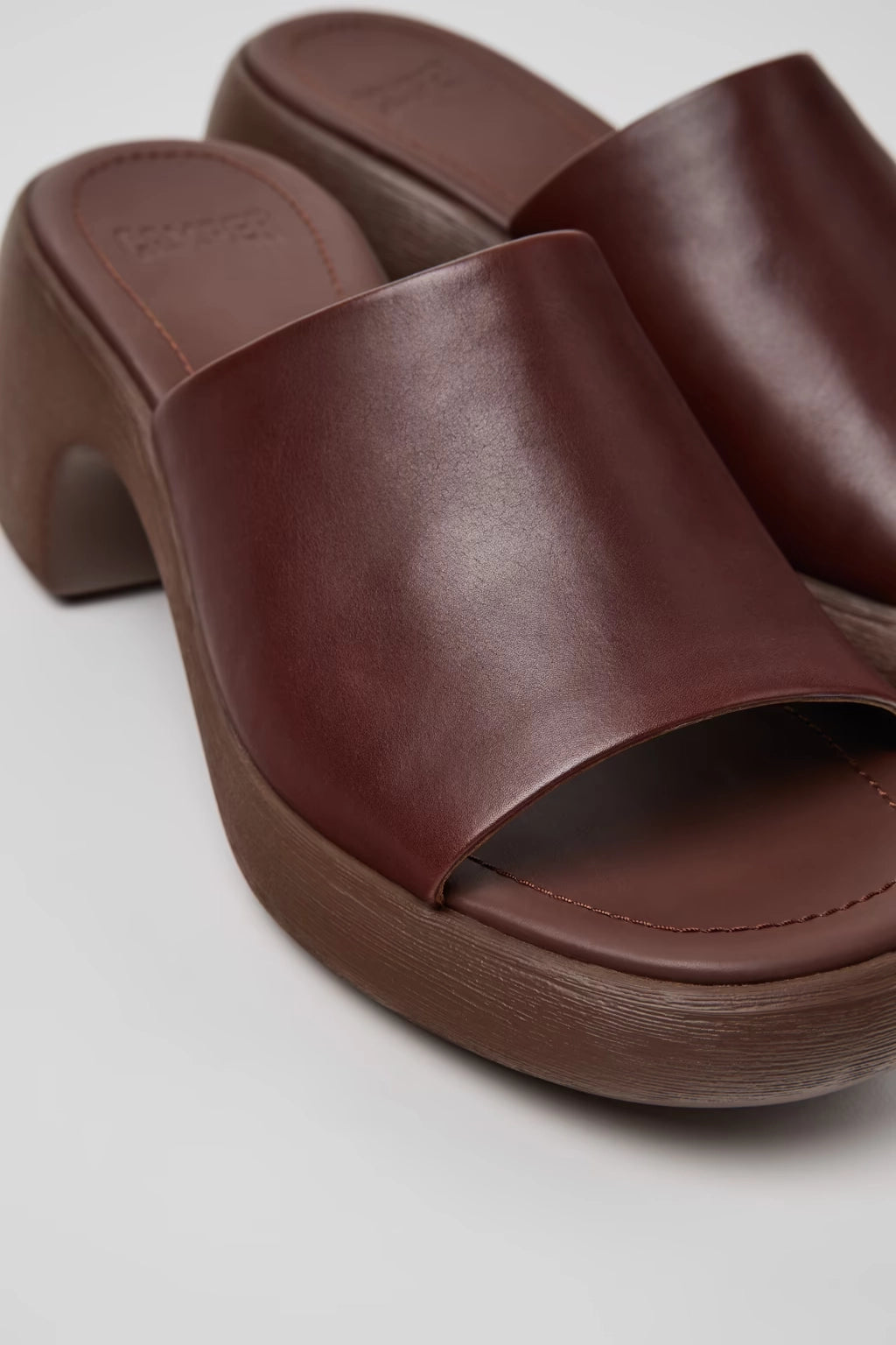CAMPER Thelma Sandal: beige sandaler för dam