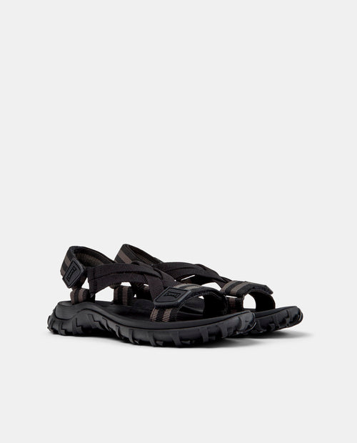 CAMPER Drift Trail Sandal، صنادل أسود للنساء من Tascón
