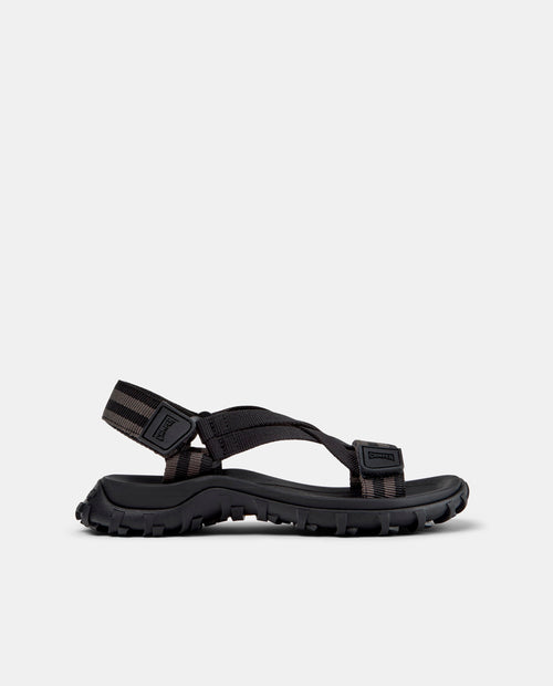 CAMPER Drift Trail Sandal، صنادل أسود للنساء من Tascón