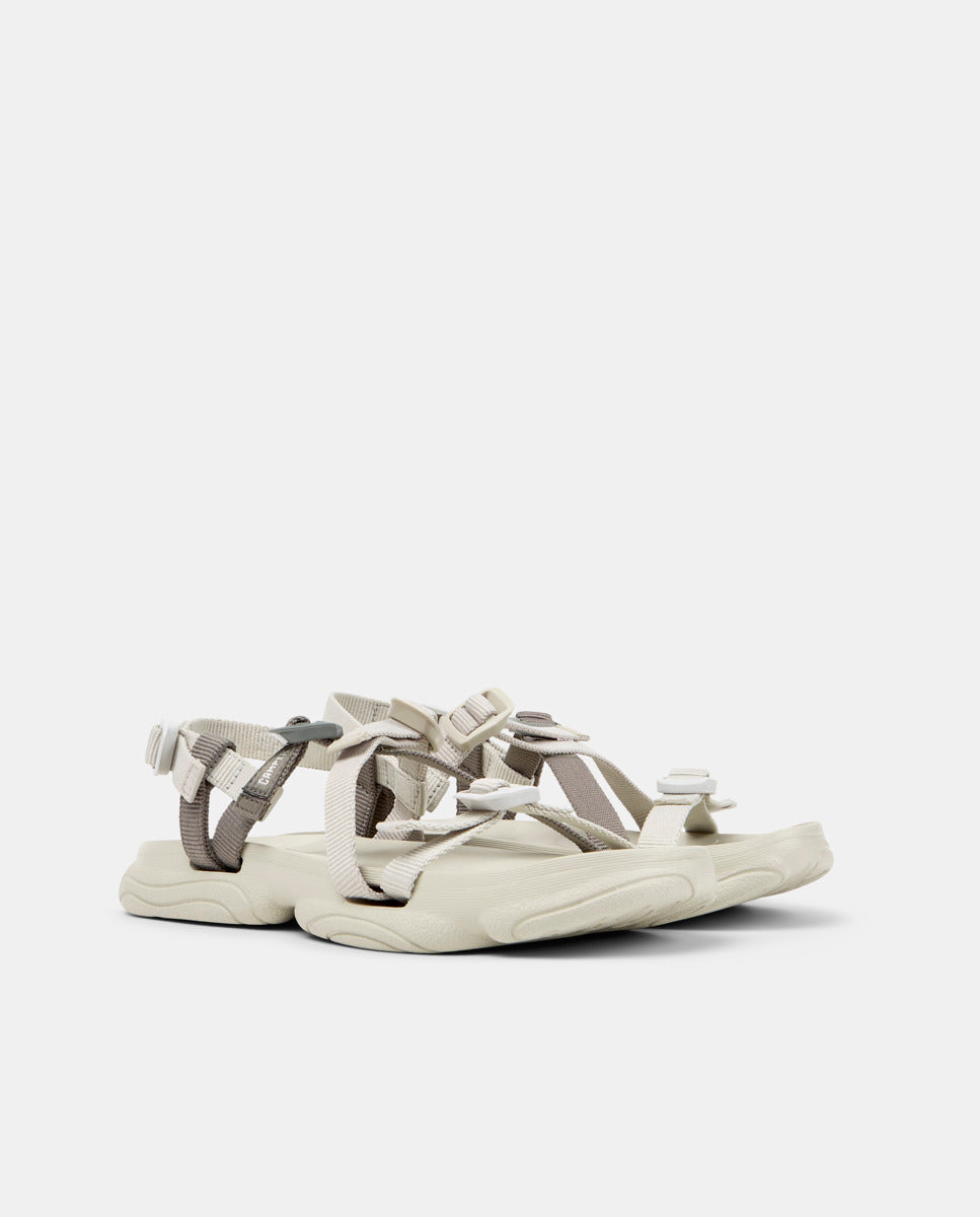 CAMPER Karst Sandal، صنادل رمادي للنساء من Tascón
