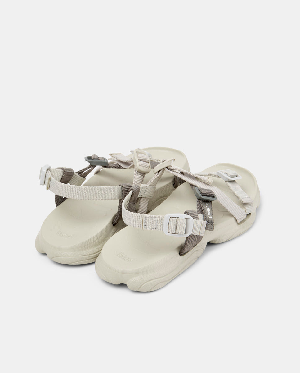 CAMPER Karst Sandal، صنادل رمادي للنساء من Tascón