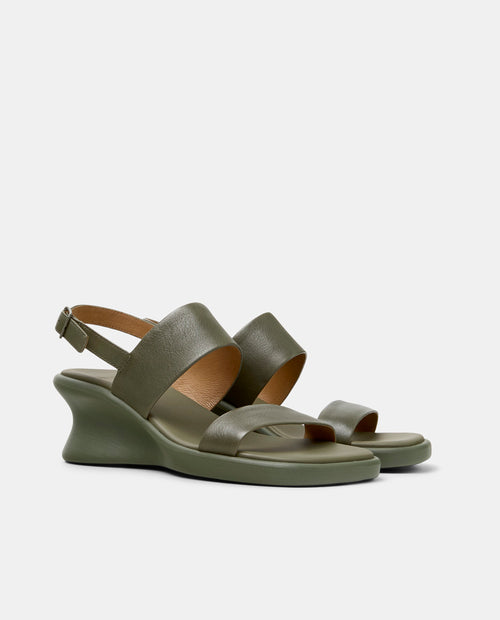 CAMPER Louise Sandal، صنادل أخضر للنساء من Tascón