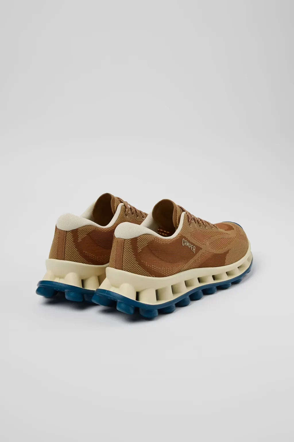 CAMPER Pelotissima Multi: بني سنيكرز للنساء