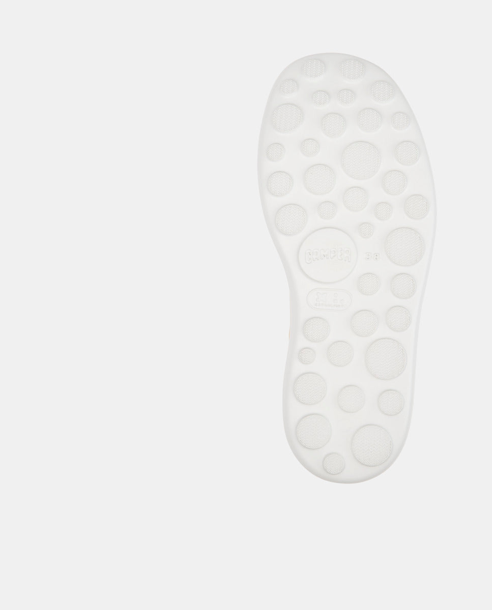 CAMPER Pelotas Flota Up، صنادل أبيض للنساء من Tascón