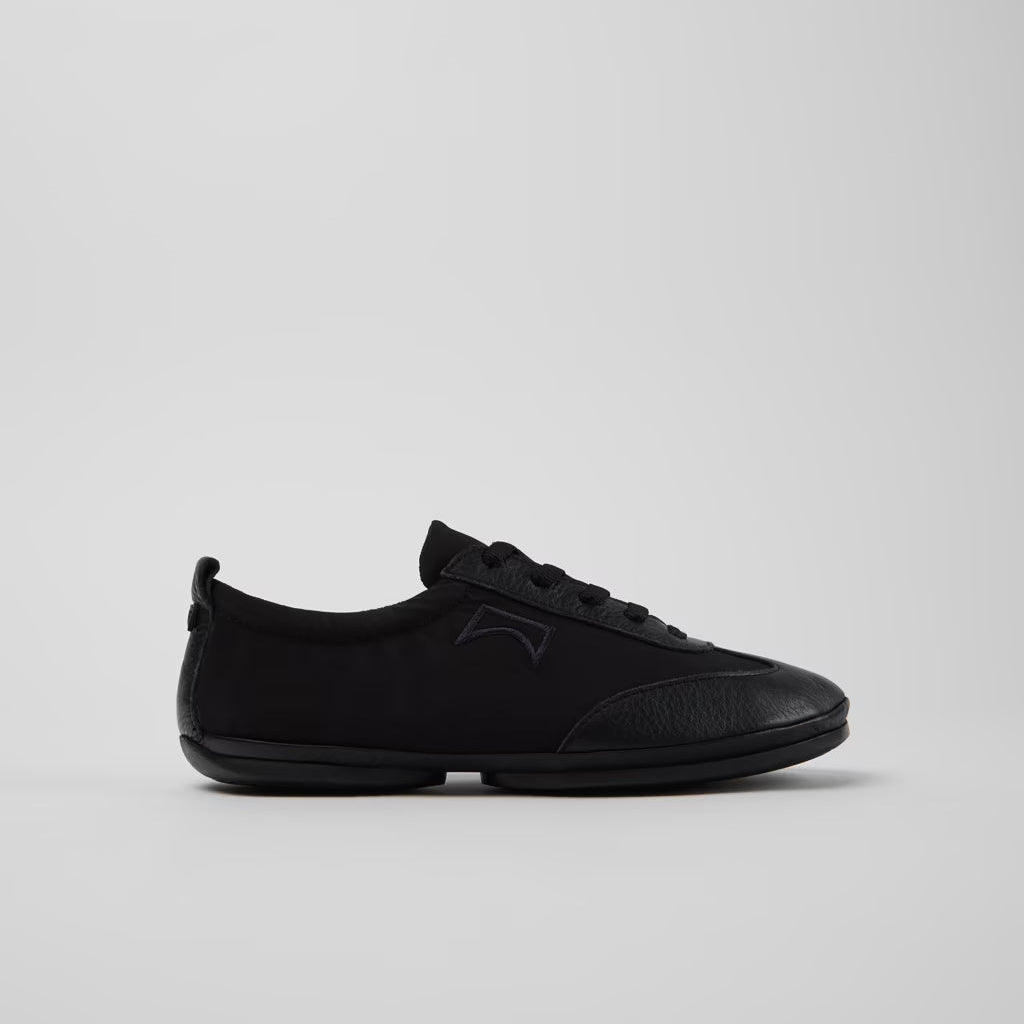 CAMPER ISLA RY Black: أسود سنيكرز للنساء