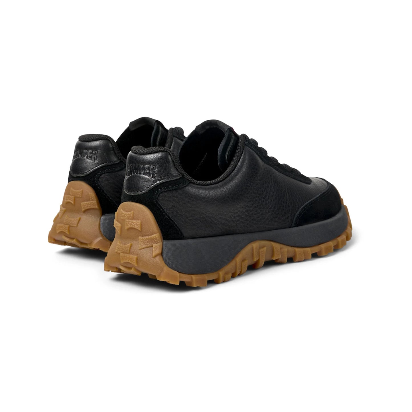 sneakers unisex modelo drift trail kids black en color negro