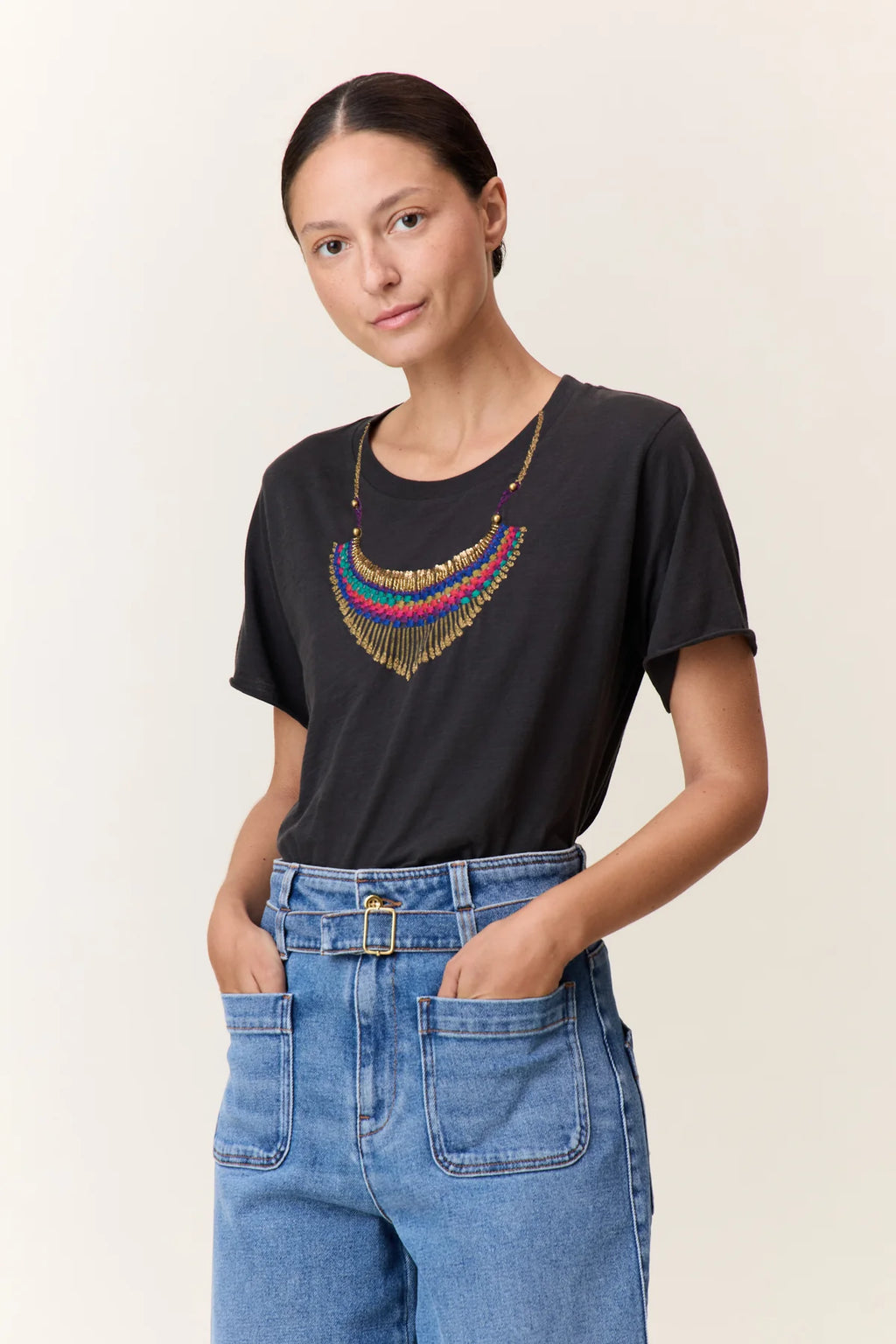 LEON & HARPER | CAMISETA | MUJER | TORO COLLIER CARBONE | NEGRO